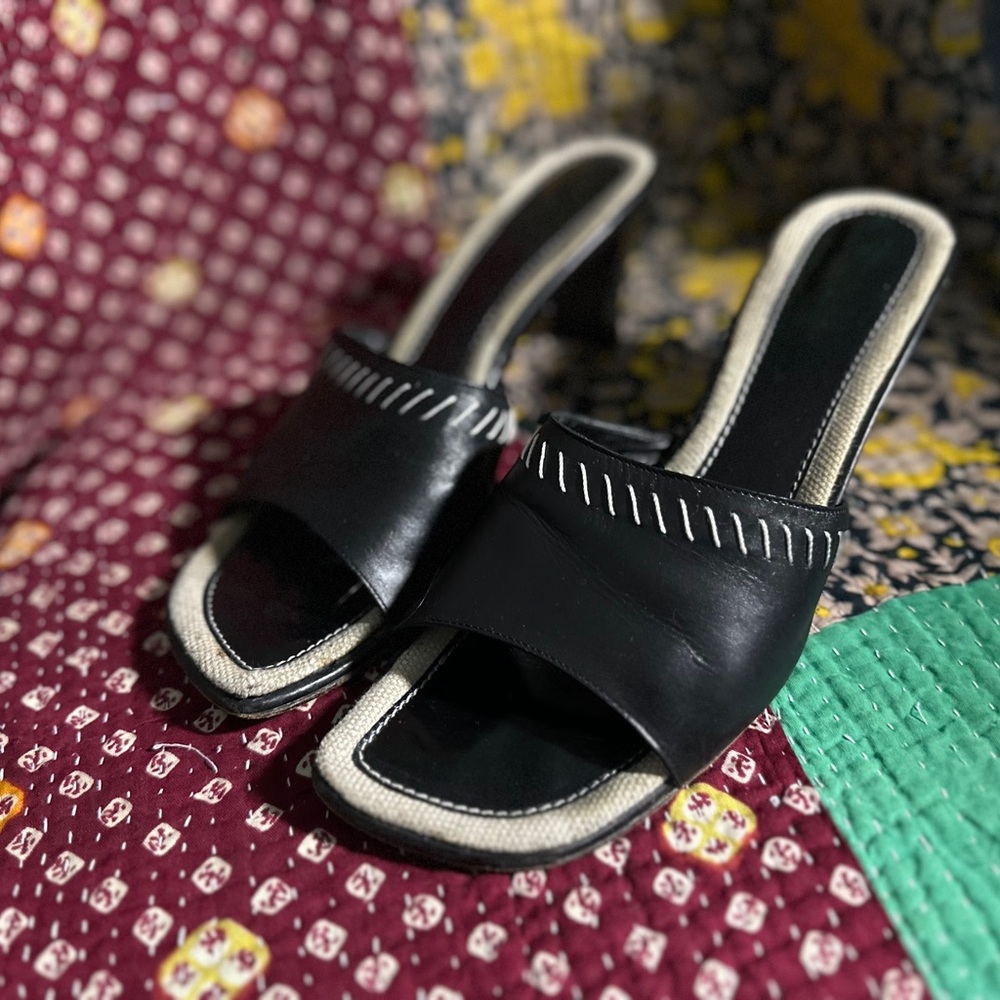 2 for $30 | VINTAGE Amalfi by Ragoni Leather Mule Sandal Size 8